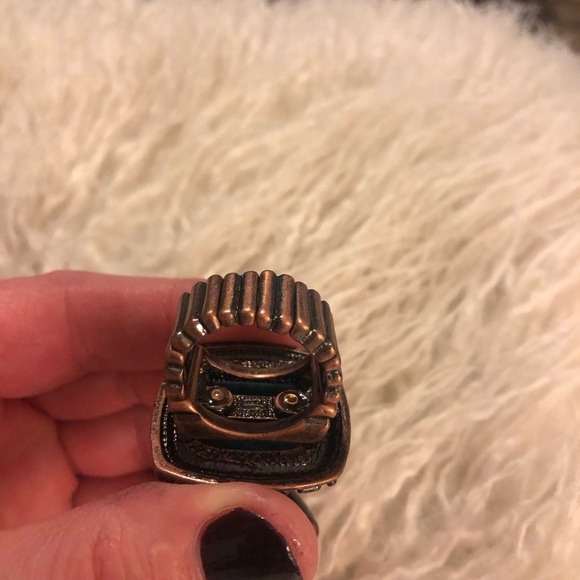 Ring - Picture 5 of 6